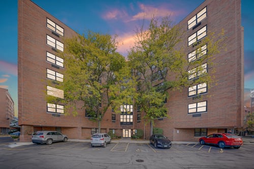 Building Exterior at Fullerton Court Apartments, Illinois 60614
