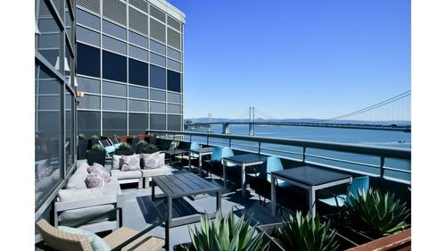 Apartments with rooftop terrace at Towers at Rincon, San Francisco, CA