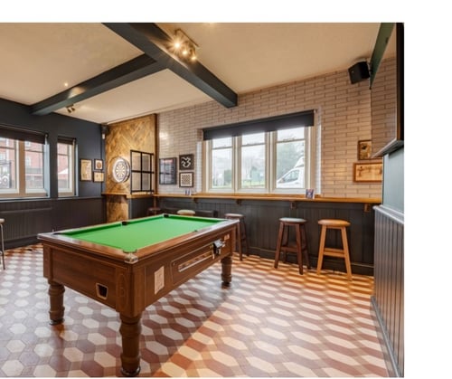 Sir John Cockle, pool table