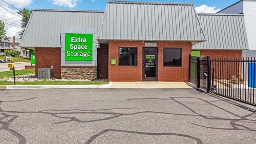 Extra Space Storage