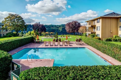 Swimming Pool at Overlook at the Willamette, Milwaukie, OR