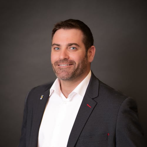 Simon Belanger headshot