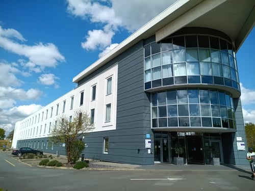 Holiday Inn London Luton North Hotel Exterior