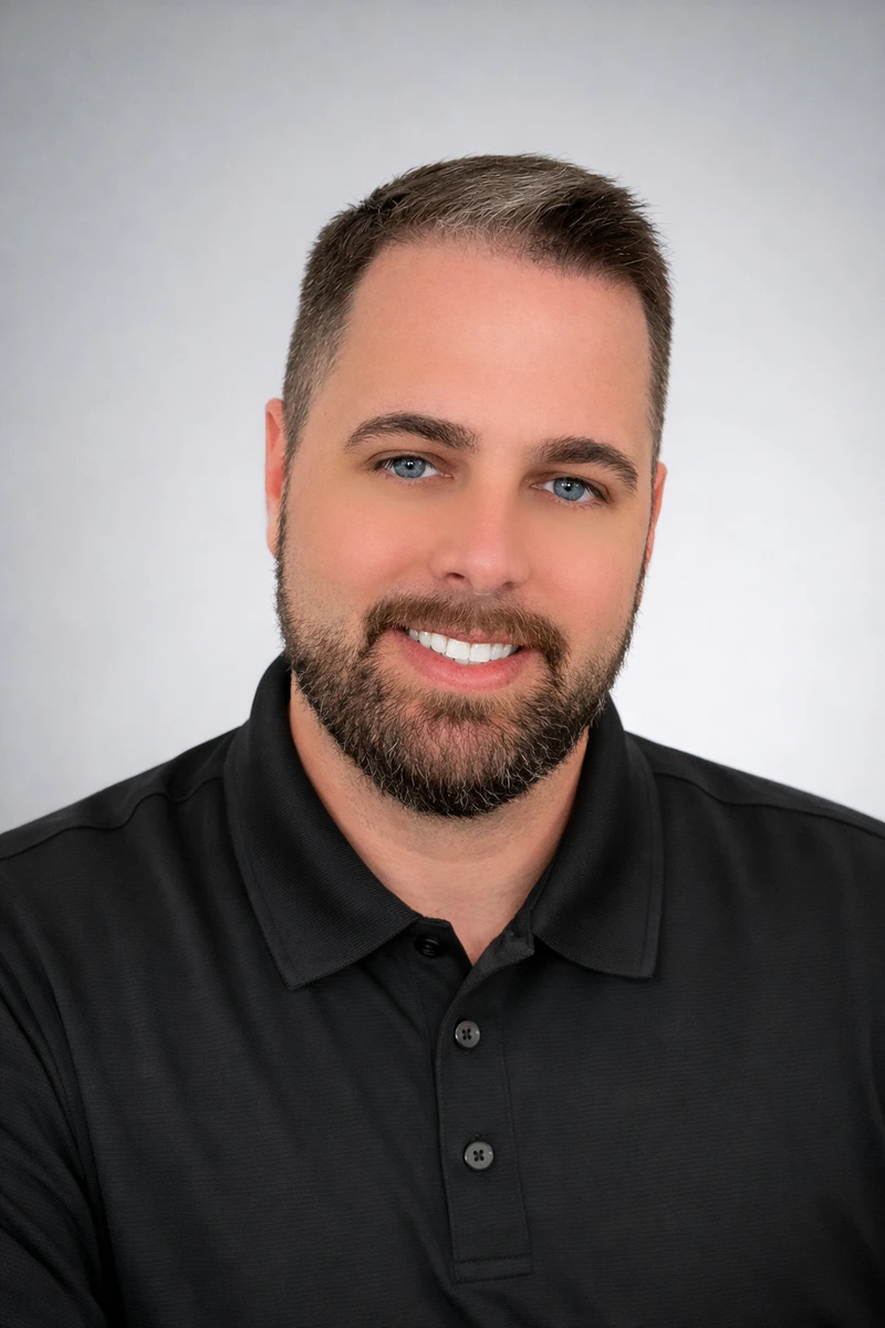 Schol Director Dustin Craig Headshot