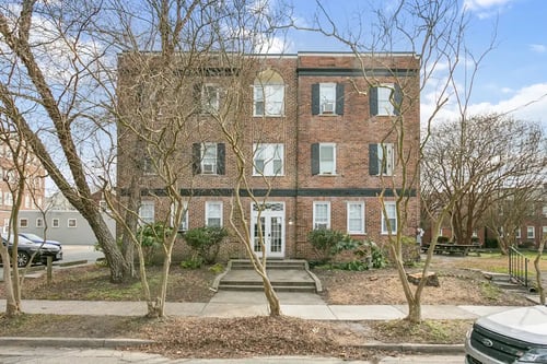 view of building exterior at Shipyard Shores in Newport News, VA 23607