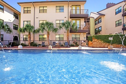 Google Cover Photo for Vue Live Oak