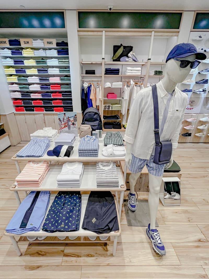Close Up - Store