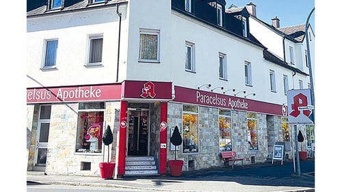 Aussenansicht der Paracelsus-Apotheke