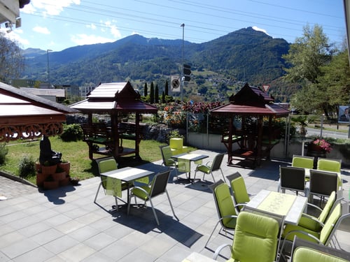 unsere Terrasse mit Thaihouse