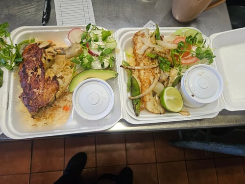 Restaurante y Pupuseria Victoria - Filete a la plancha