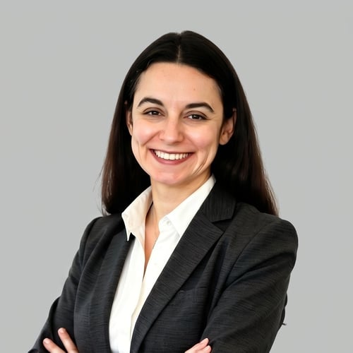Headshot of Nurian Paz, a wealth advisor at Chase