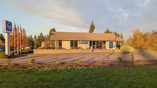 Banner Bank branch in Pleasant Hill, Oregon