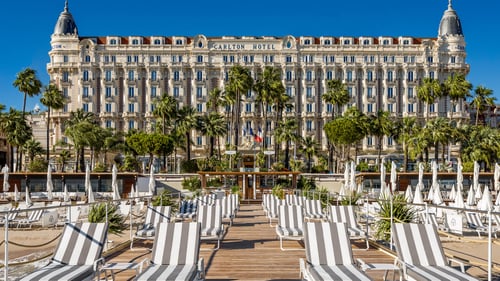 Iconic façade listed Historical Monument since 1989