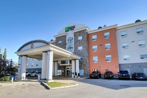 Holiday Inn Express & Suites Calgary Airport