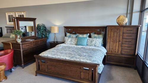 Slumberland Furniture Store in Grand Island,  NE - Bedroom Vignette