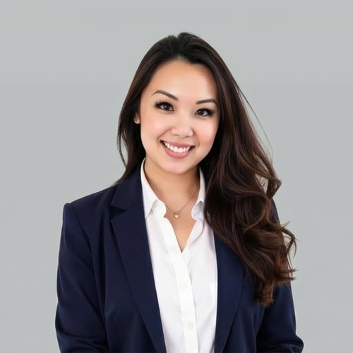 Headshot of Veronica Vu, a wealth advisor at Chase