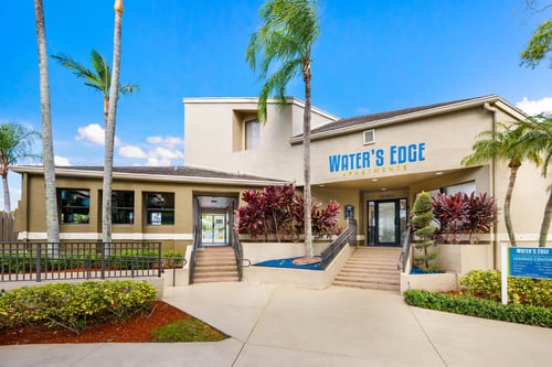 Exterior at Water's Edge Apartments, Sunrise, FL