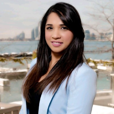 Headshot of Amreen Babwani.