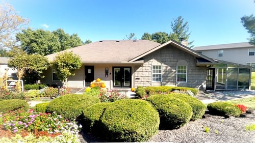Eagle Ridge apartments leasing office