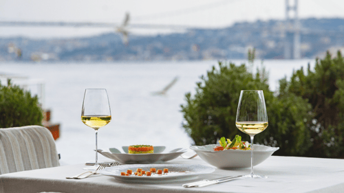 View of the dining room at Aqua Restaurant in the Four Seasons Hotel Istanbul qt the Bosphorus