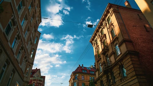 Ruby Hanna Hotel Stuttgart | Historic facades under blue sky