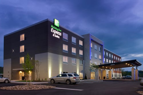 Holiday Inn Express & Suites Altoona with complimentary parking