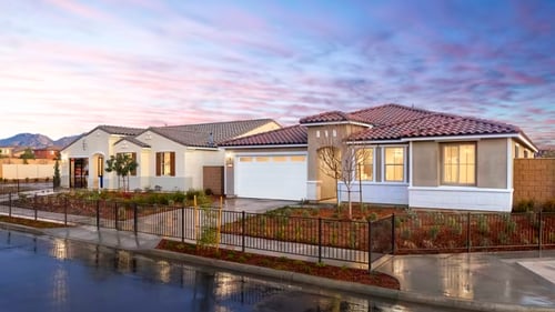 Street view of model homes in Parkside at Stratford Place by Pulte Homes in Perris, CA.