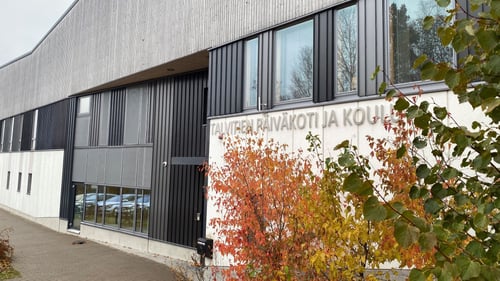 Hatanpään koulun Talvitien yksikkö.
