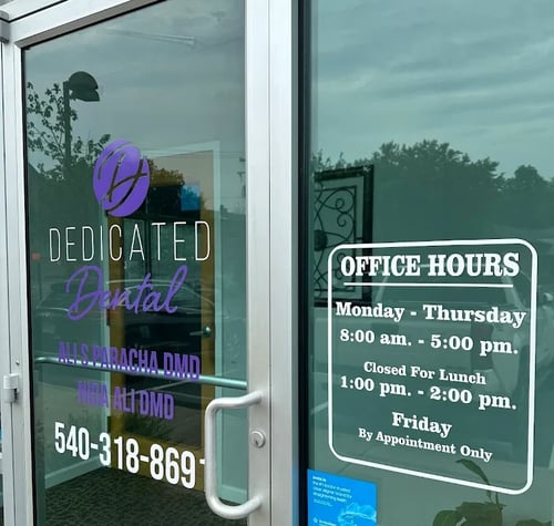 Dedicated Dental glass door