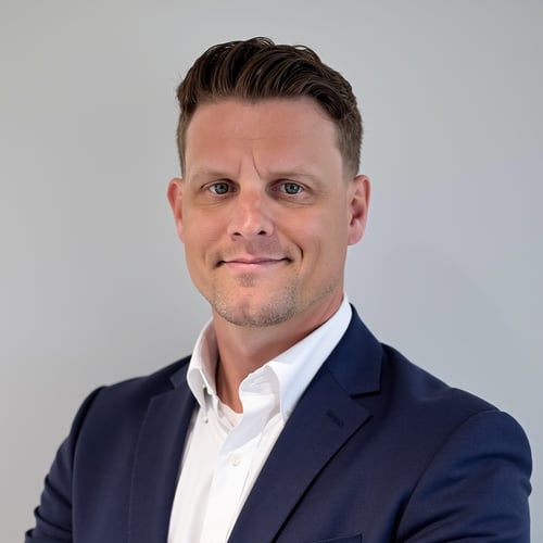 Headshot of Thomas Beckley, a wealth advisor at Chase