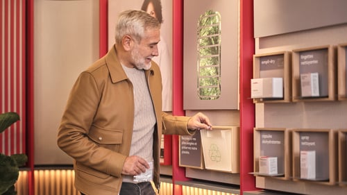 Amplifon is dé referentie in hooroplossingen op maat in België, met +130 hoorcentra en servicepunten / Amplifon est la référence en solutions auditives personnalisées en Belgique avec plus de 130 centres auditifs et points de service.