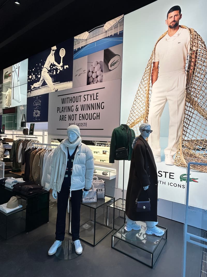 Close Up - Store
