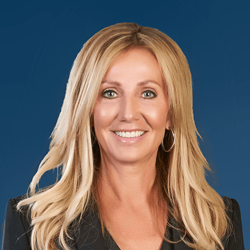 Gwen Becker headshot.