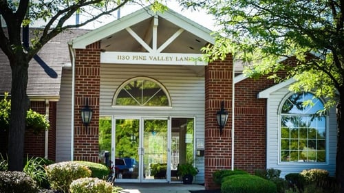 Country Club Apartments leasing