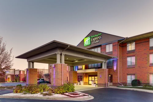 Welcome to the Holiday Inn Express & Suites Dayton-Centerville
