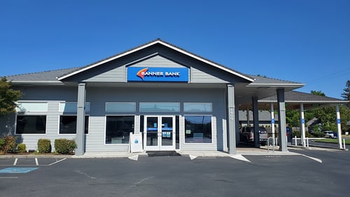Banner Bank branch in north Grants Pass