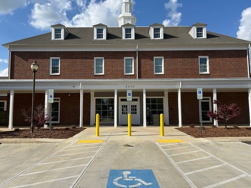 Outside view of the State Employees' Credit Union Winston Salem-Silas Creek Pkwy branch