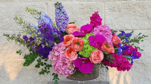 Irvine Florist- Ivory Florist is the number one Luxury flower shop in Orange County that design vibrant and beautiful blooms for same-day and next-day flower delivery