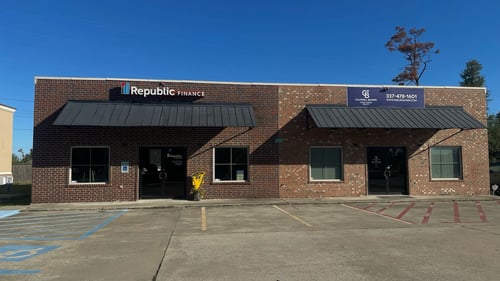 Maplewood Dr, LA Republic Finance Branch