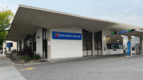 Banner Bank 1st Avenue branch in Kennewick, Washington