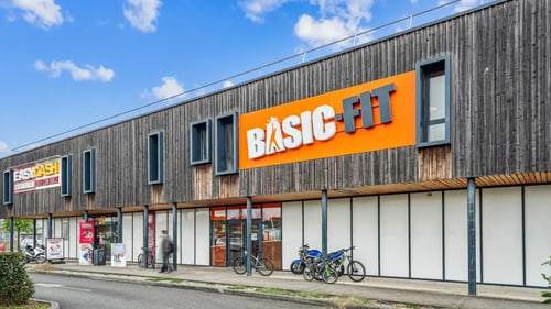 Basic-Fit Biganos Rue Louis Braille - front club outside