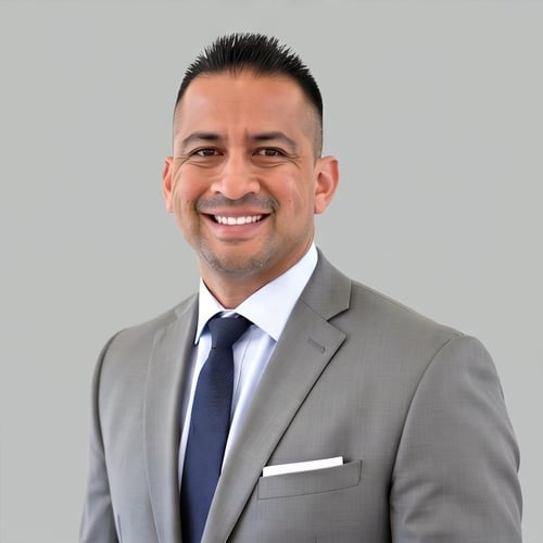 Headshot of Jorge Vasquez, a wealth advisor at Chase