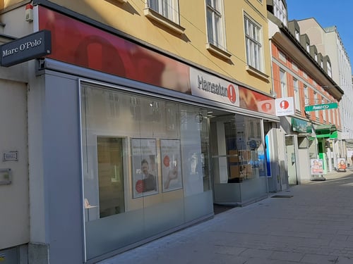Hansaton Hörkompetenz-Zentrum Kremser Gasse 29, St. Pölten von links kommend