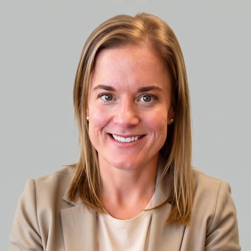 Headshot of Nicole Simmons, a wealth advisor at Chase