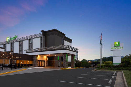 Making every stay more memorable with the scenic mountain view.