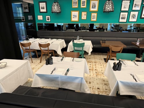 Artho Bodenideen AG St. Gallen, Parkett schweifen, farbig versiegeln im Vintage-Styl, Restaurant Daviz, St. Gallen