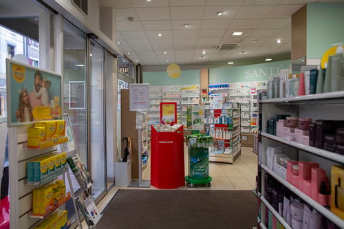 action-pharmacie-sun-store-geneve-paquis