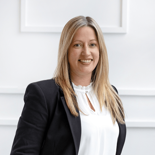 Headshot of Jennifer Snoddon