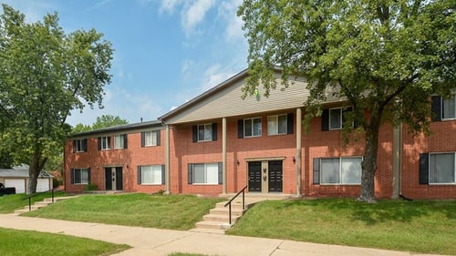 Retreat on 6th Exterior