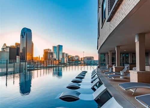 Infinity Edge Swimming Pool